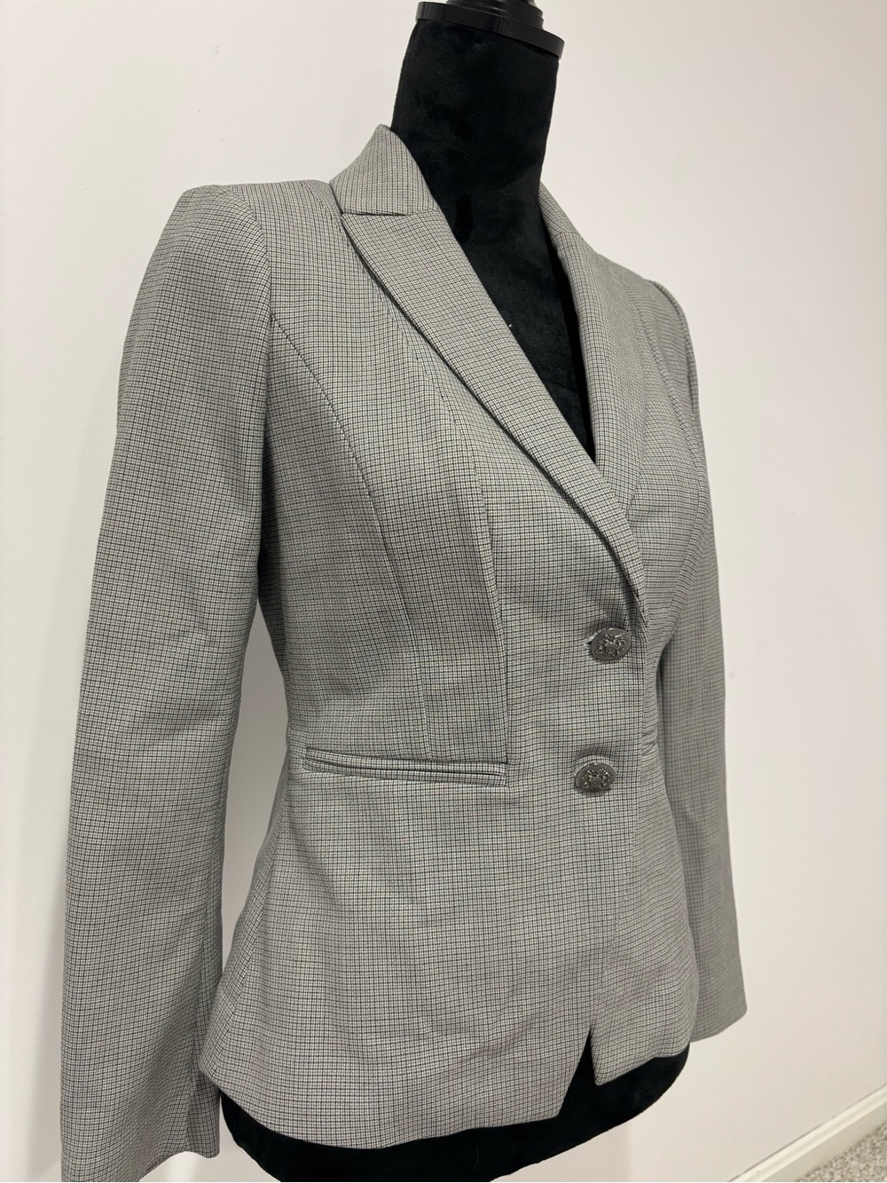 White House Black Market Gray Fitted Notch Lapel Blazer